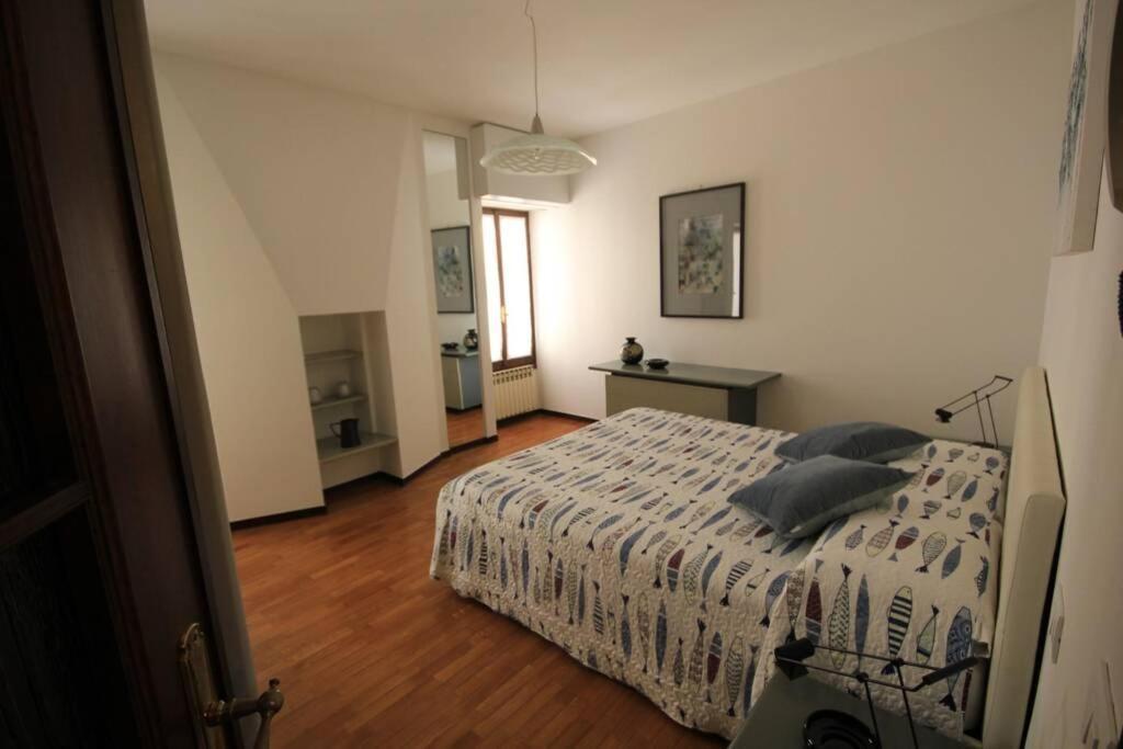 Daisy House: Nice Attic In The Historical Center サロ エクステリア 写真