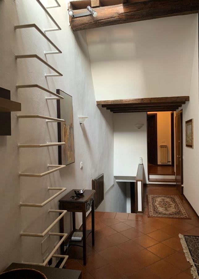 Daisy House: Nice Attic In The Historical Center サロ エクステリア 写真